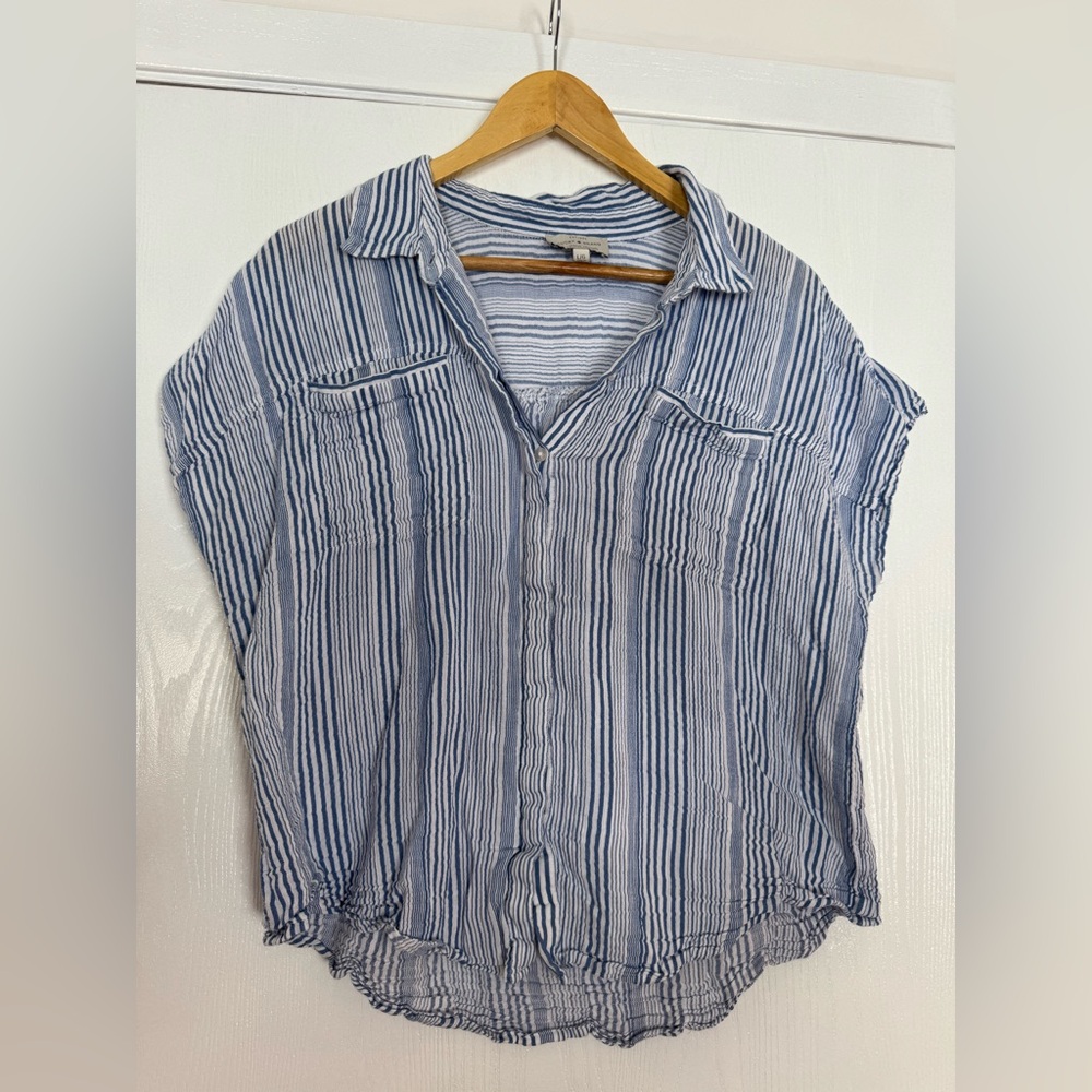 Lucky Brand Blue and White Striped Shirt 58% Cotton